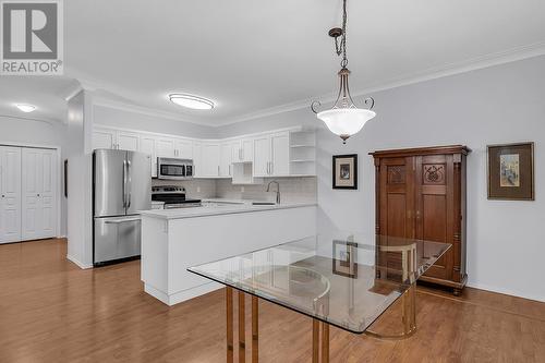 2300 Benvoulin Road Unit# 212, Kelowna, BC - Indoor Photo Showing Kitchen With Stainless Steel Kitchen