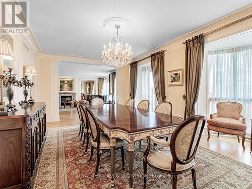 808 - 38 Avenue Road, Toronto, ON - Indoor Photo Showing Dining Room