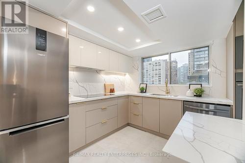 701 - 717 Bay Street, Toronto, ON - Indoor Photo Showing Kitchen