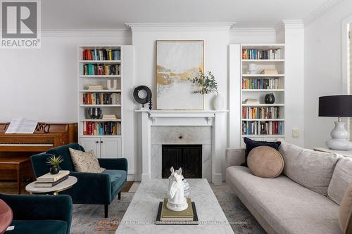 300 Crawford Street, Toronto, ON - Indoor Photo Showing Living Room