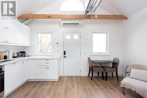 300 Crawford Street, Toronto, ON - Indoor Photo Showing Kitchen