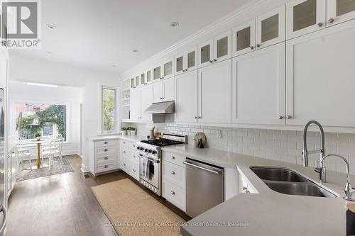 300 Crawford Street, Toronto, ON - Indoor Photo Showing Kitchen With Double Sink With Upgraded Kitchen