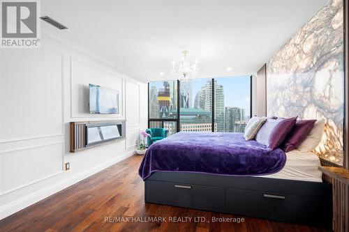 Ph12 - 55 Harbour Square, Toronto, ON - Indoor Photo Showing Bedroom