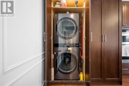 Ph12 - 55 Harbour Square, Toronto, ON - Indoor Photo Showing Laundry Room