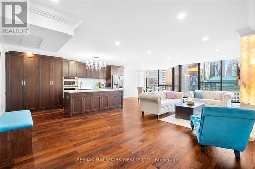 Ph12 - 55 Harbour Square, Toronto, ON - Indoor Photo Showing Living Room