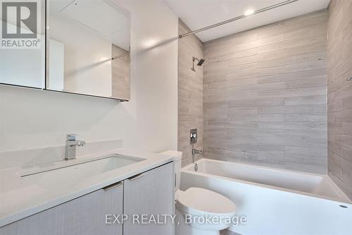 2216 - 1926 Lakeshore Boulevard W, Toronto, ON - Indoor Photo Showing Bathroom