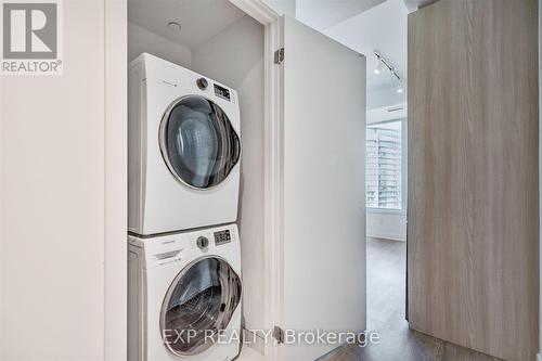 2216 - 1926 Lakeshore Boulevard W, Toronto, ON - Indoor Photo Showing Laundry Room