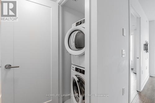 1106 - 575 Bloor Street E, Toronto, ON - Indoor Photo Showing Laundry Room