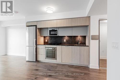 1106 - 575 Bloor Street E, Toronto, ON - Indoor Photo Showing Kitchen