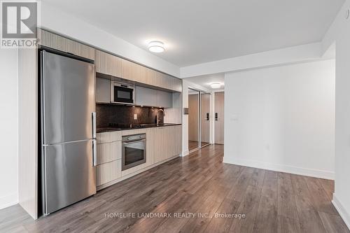 1106 - 575 Bloor Street E, Toronto, ON - Indoor Photo Showing Kitchen