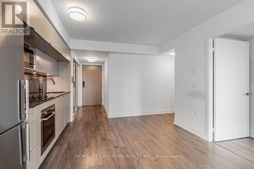 1106 - 575 Bloor Street E, Toronto, ON - Indoor Photo Showing Kitchen