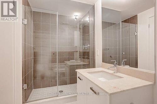 4808 - 832 Bay Street, Toronto, ON - Indoor Photo Showing Bathroom