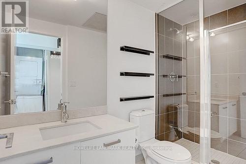 4808 - 832 Bay Street, Toronto, ON - Indoor Photo Showing Bathroom