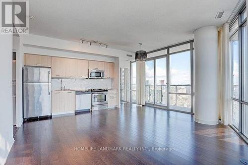 4808 - 832 Bay Street, Toronto, ON - Indoor Photo Showing Kitchen