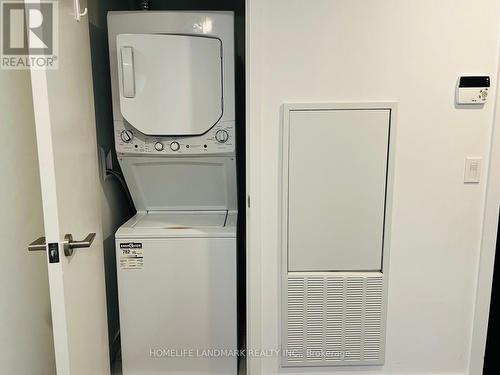 1512 - 501 Yonge Street, Toronto, ON - Indoor Photo Showing Laundry Room