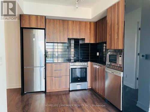 1512 - 501 Yonge Street, Toronto, ON - Indoor Photo Showing Kitchen