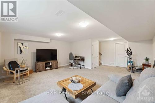 429 Kayak Street, Ottawa, ON - Indoor Photo Showing Living Room