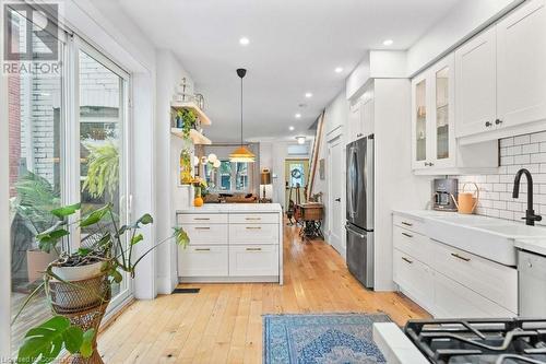 120 Gibson Avenue, Hamilton, ON - Indoor Photo Showing Kitchen With Upgraded Kitchen