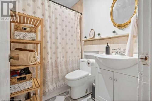 120 Gibson Avenue, Hamilton, ON - Indoor Photo Showing Bathroom