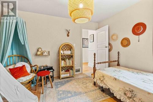 120 Gibson Avenue, Hamilton, ON - Indoor Photo Showing Bedroom