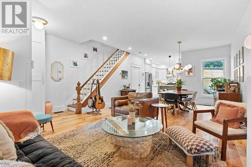 120 Gibson Avenue, Hamilton, ON - Indoor Photo Showing Living Room