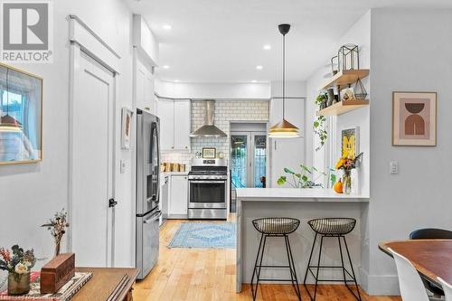 120 Gibson Avenue, Hamilton, ON - Indoor Photo Showing Kitchen With Upgraded Kitchen