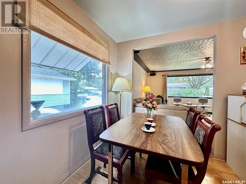 326 Ottawa Avenue N, Saskatoon, SK - Indoor Photo Showing Dining Room