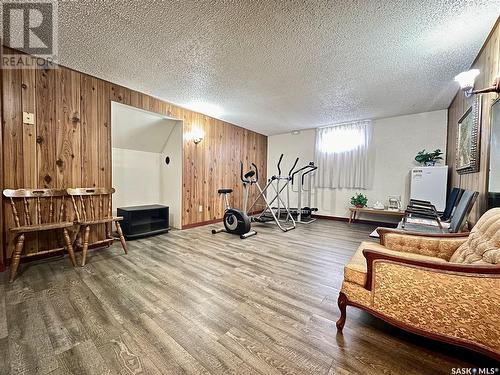 326 Ottawa Avenue N, Saskatoon, SK - Indoor