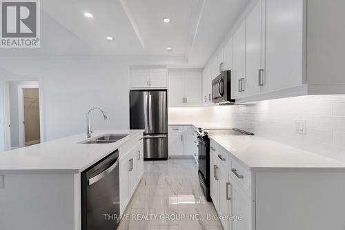 311 - 480 Callaway Road, London, ON - Indoor Photo Showing Kitchen With Double Sink With Upgraded Kitchen