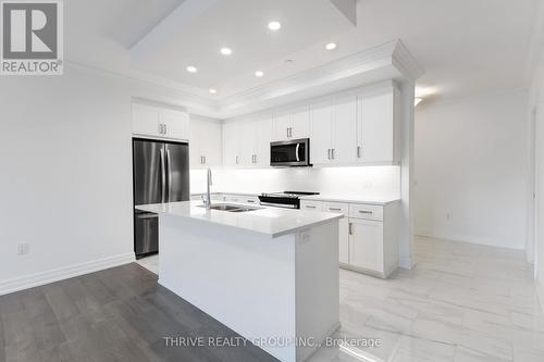 311 - 480 Callaway Road, London, ON - Indoor Photo Showing Kitchen With Double Sink With Upgraded Kitchen