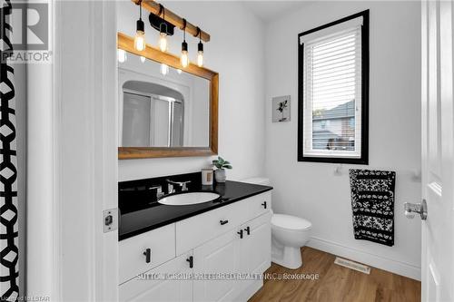 79 Edgevalley Road, London, ON - Indoor Photo Showing Bathroom