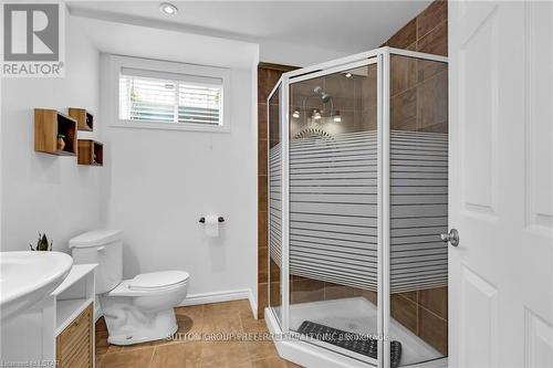 79 Edgevalley Road, London, ON - Indoor Photo Showing Bathroom