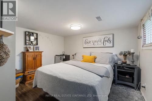 361 Devine Street, Sarnia, ON - Indoor Photo Showing Bedroom