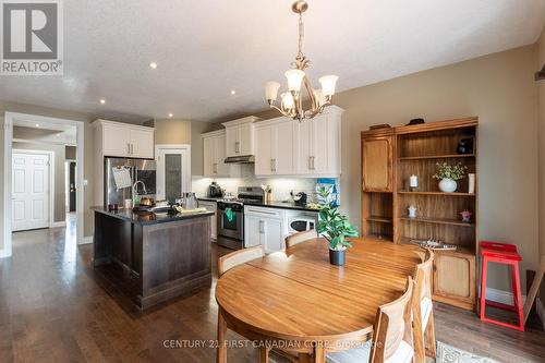 2087 Cherrywood Trail, London, ON - Indoor Photo Showing Dining Room