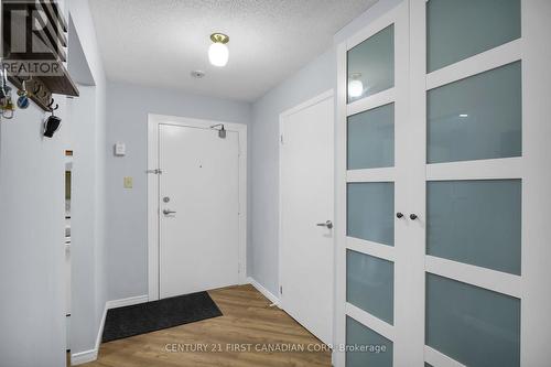 14 - 140 Conway Drive, London, ON - Indoor Photo Showing Other Room