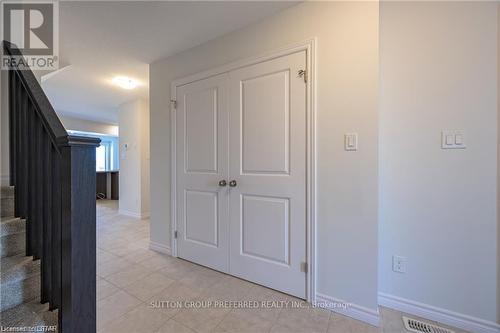 375 Kennington Way, London, ON - Indoor Photo Showing Other Room