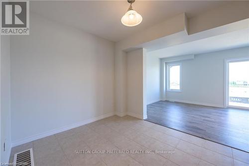 375 Kennington Way, London, ON - Indoor Photo Showing Other Room