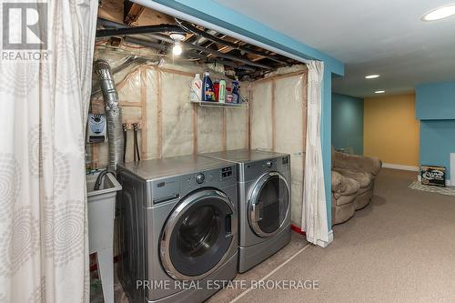 122 Langarth Street E, London, ON - Indoor Photo Showing Laundry Room