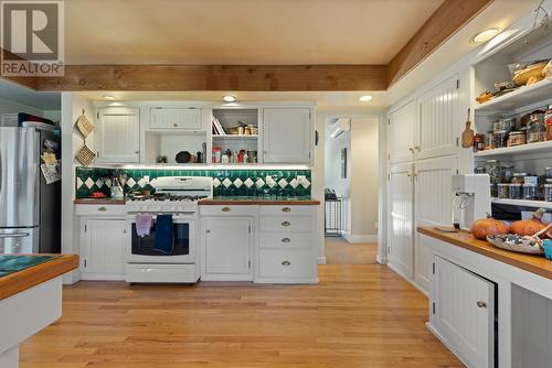 4320 Gulch Road, Naramata, BC - Indoor Photo Showing Kitchen