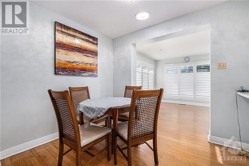 28 Roundhay Drive, Ottawa, ON - Indoor Photo Showing Dining Room