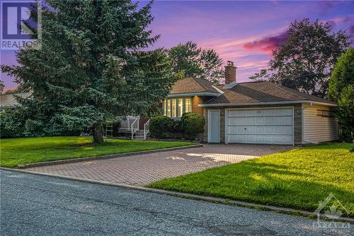 28 Roundhay Drive, Ottawa, ON - Outdoor