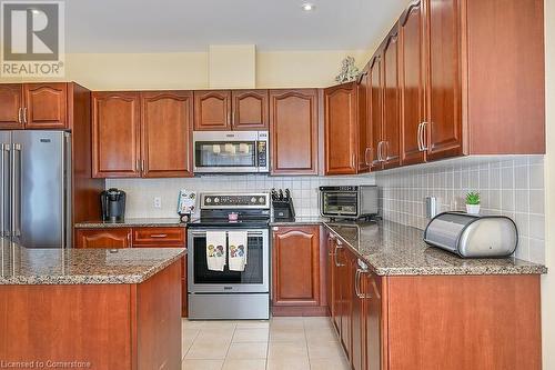 12 Edgehill Drive, Hamilton, ON - Indoor Photo Showing Kitchen