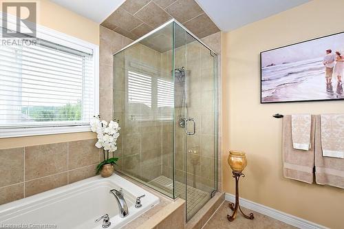 12 Edgehill Drive, Hamilton, ON - Indoor Photo Showing Bathroom