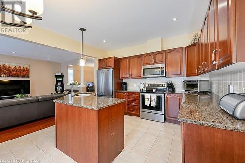 12 Edgehill Drive, Hamilton, ON - Indoor Photo Showing Kitchen With Double Sink