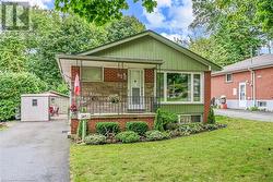 62 BLACKWOOD Crescent  Hamilton, ON L8S 3H5