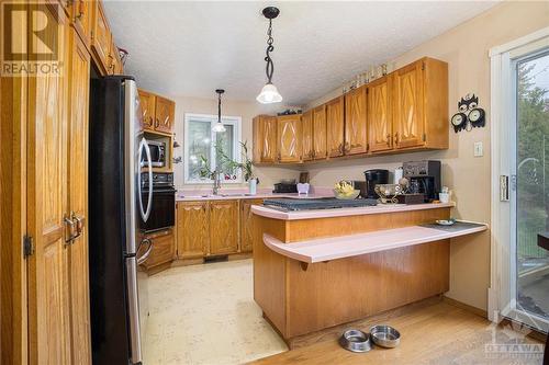 2060 Route 400 W Road, Limoges, ON - Indoor Photo Showing Kitchen