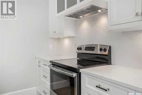 206 404 Cartwright Street, Saskatoon, SK - Indoor Photo Showing Kitchen