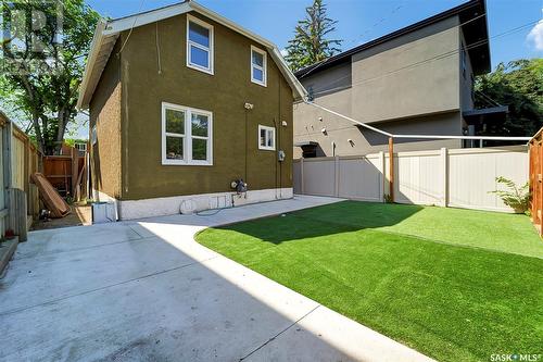 307 Clarence Avenue S, Saskatoon, SK - Outdoor