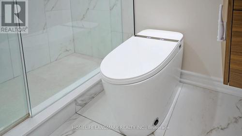 916 - 2 Blanche Lane, Markham, ON - Indoor Photo Showing Bathroom