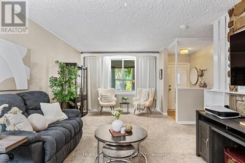 149 Wheeler Avenue, Toronto, ON - Indoor Photo Showing Living Room